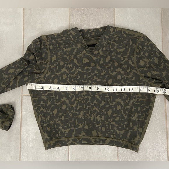 Vuori Dune Crop Swim Long Sleeve Top Oregano Spots Size Small - Picture 2 of 5